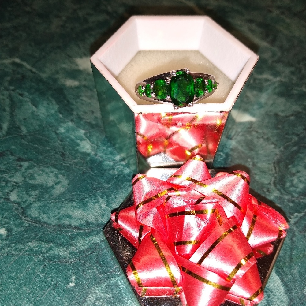 Green Chrome Diopside .925 S.S Ring
